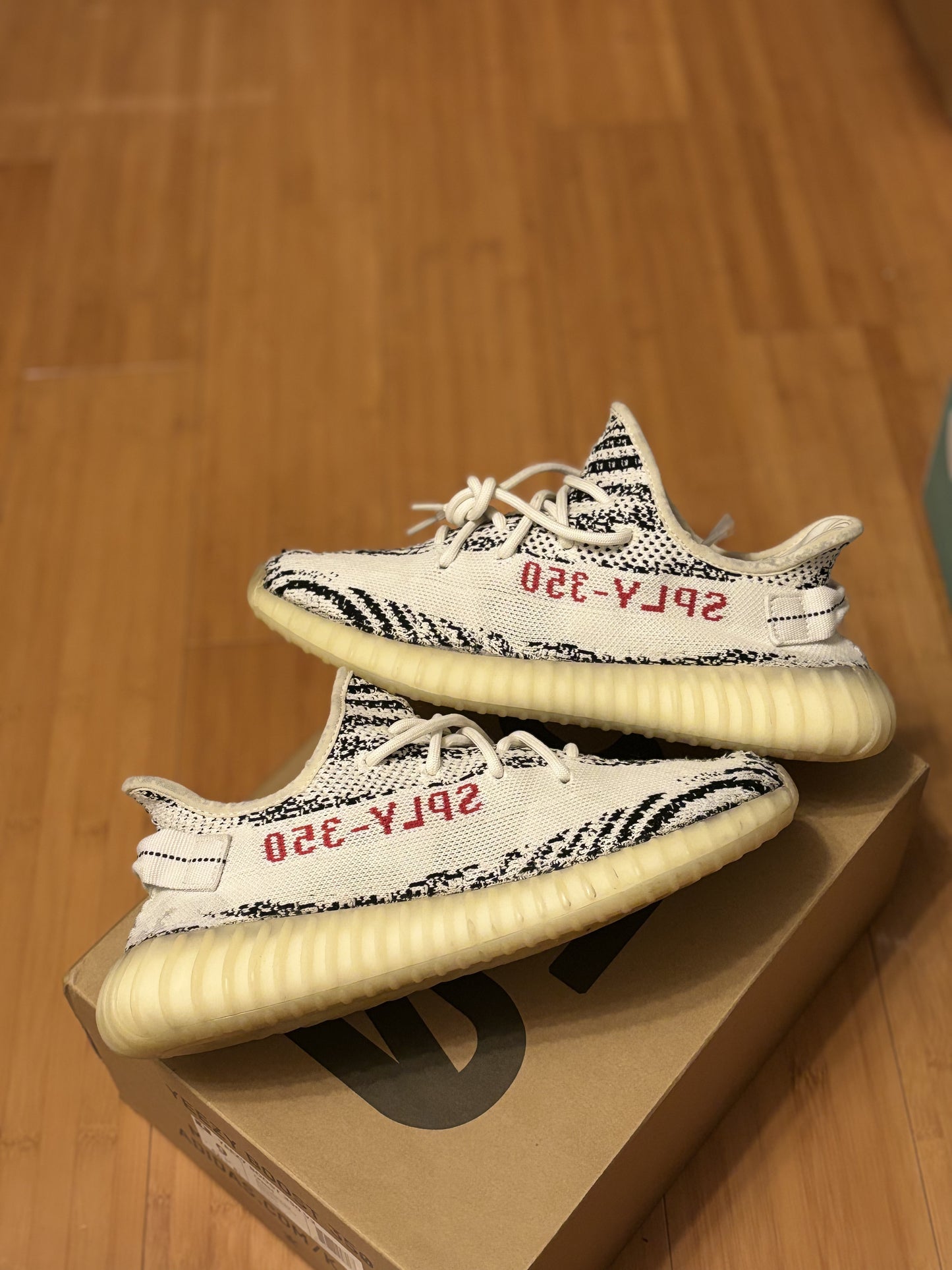 YEEZY 350 ZEBRA PREOWNED (MENS)