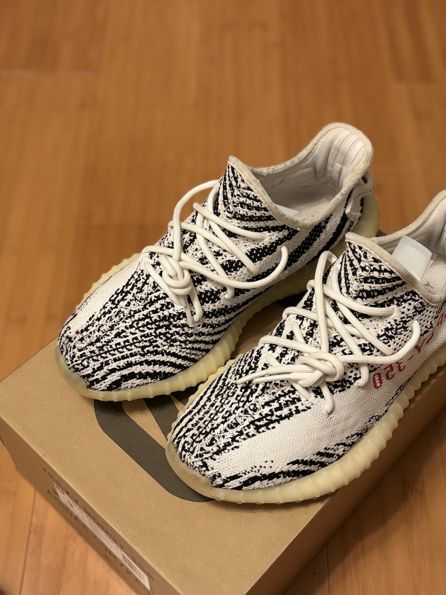 YEEZY 350 ZEBRA PREOWNED (MENS)