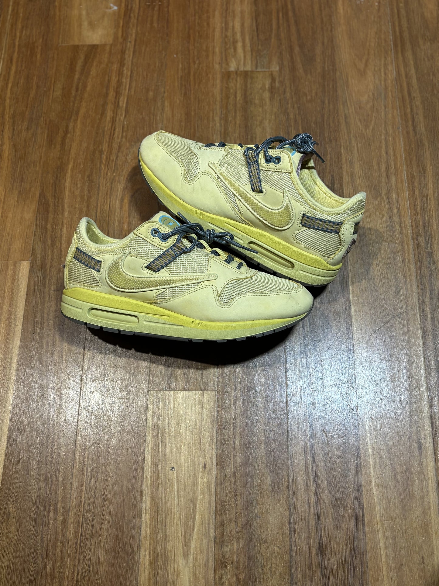 NIKE AIR MAX TRAVIS SCOTT SATURN GOLD (MENS) PREOWNED