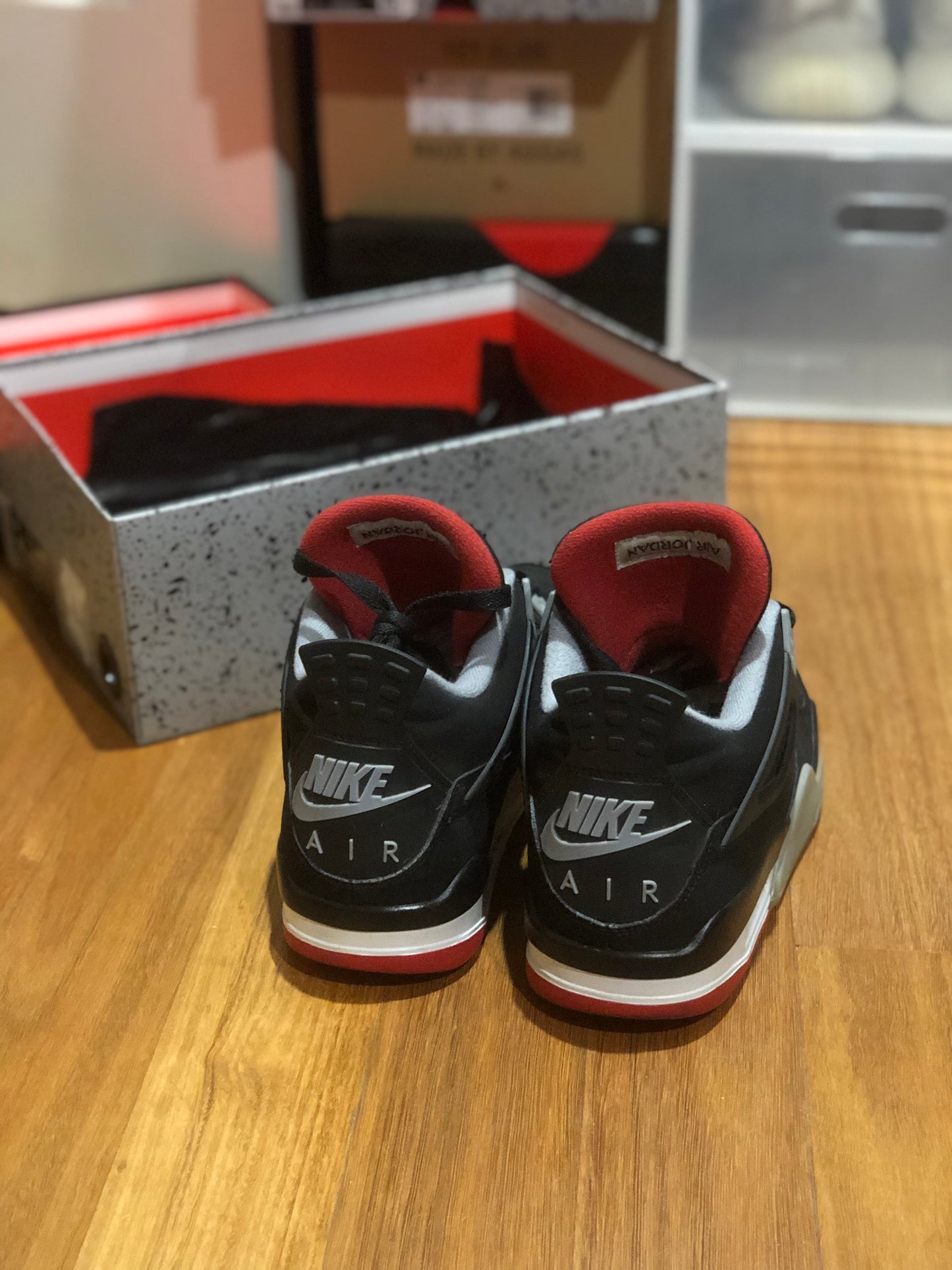 JORDAN 4 RETRO BRED 2019 (MENS) PREOWNED