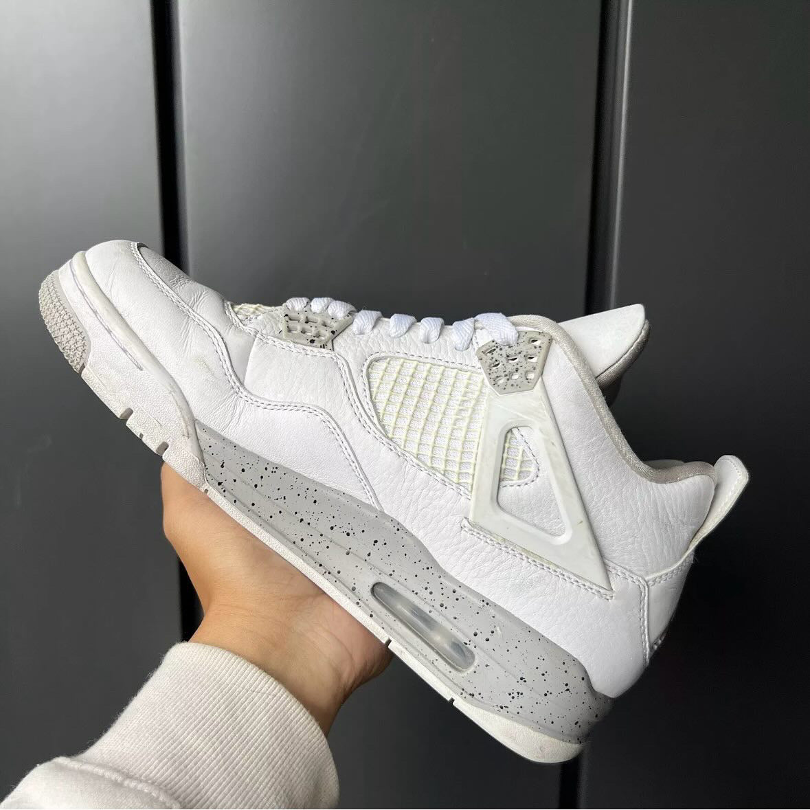 JORDAN 4 RETRO WHITE OREO (MENS) PREOWNED