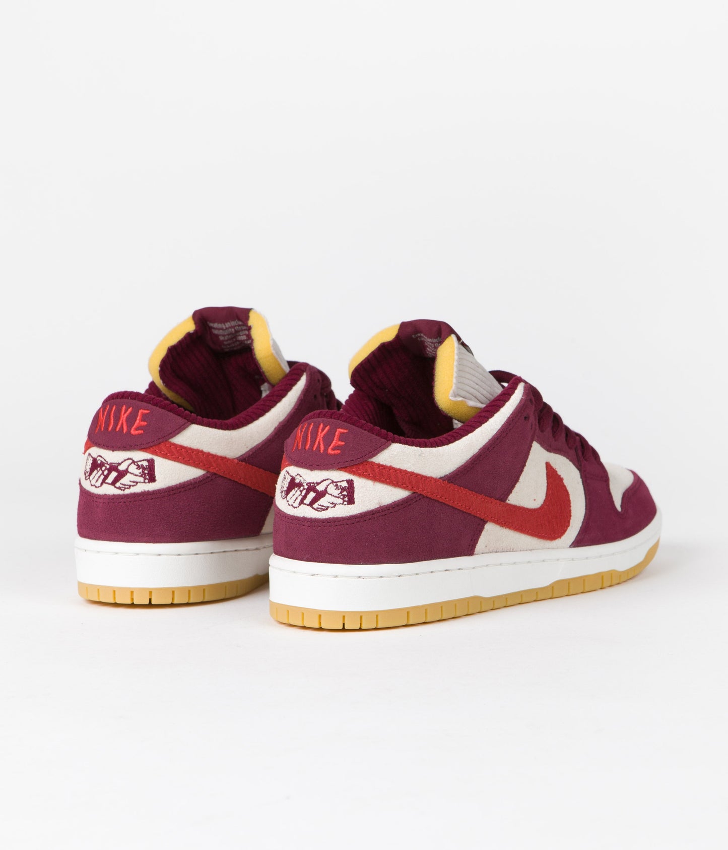 NIKE SB DUNK LOW SKATE LIKE A GIRL (MENS)