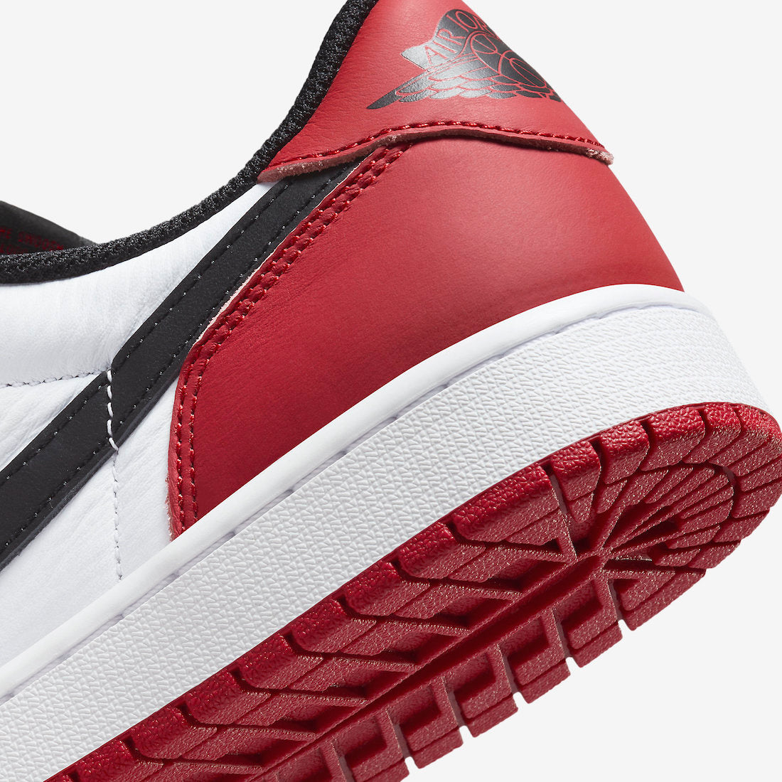 JORDAN 1 LOW OG BLACK TOE (MENS)