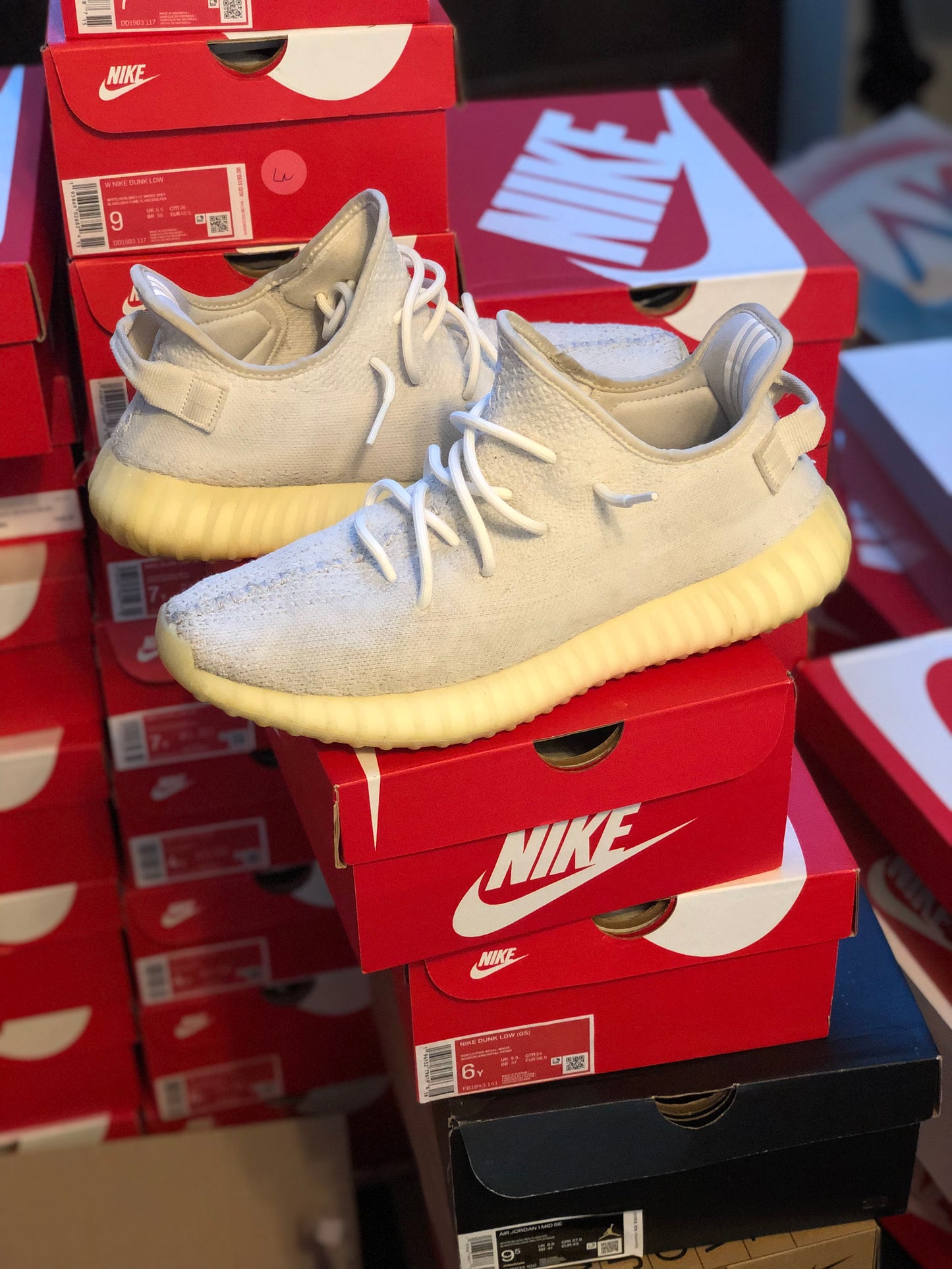 YEEZY 350 CREAM WHITE PREOWNED (MENS)