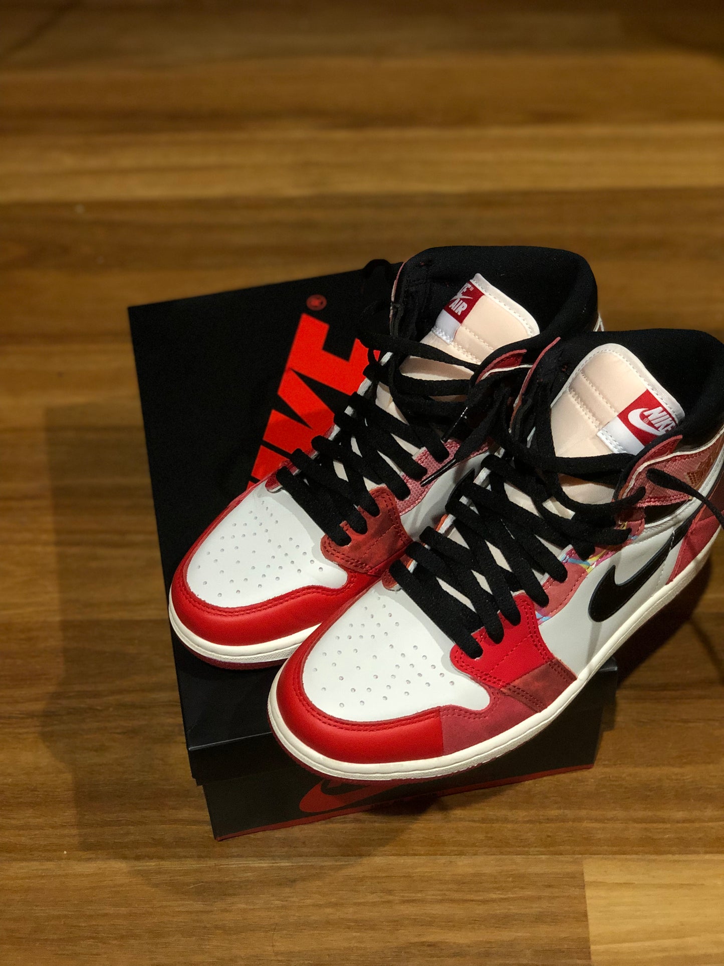 JORDAN 1 HIGH RETRO SPIDER-MAN ACROSS THE SPIDER-VERSE PREOWNED (MENS)