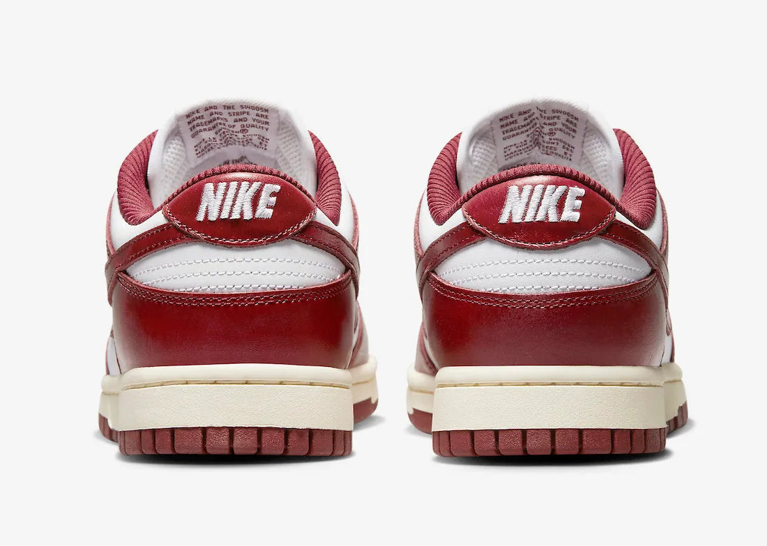 NIKE DUNK LOW VINTAGE TEAM RED (WOMENS)