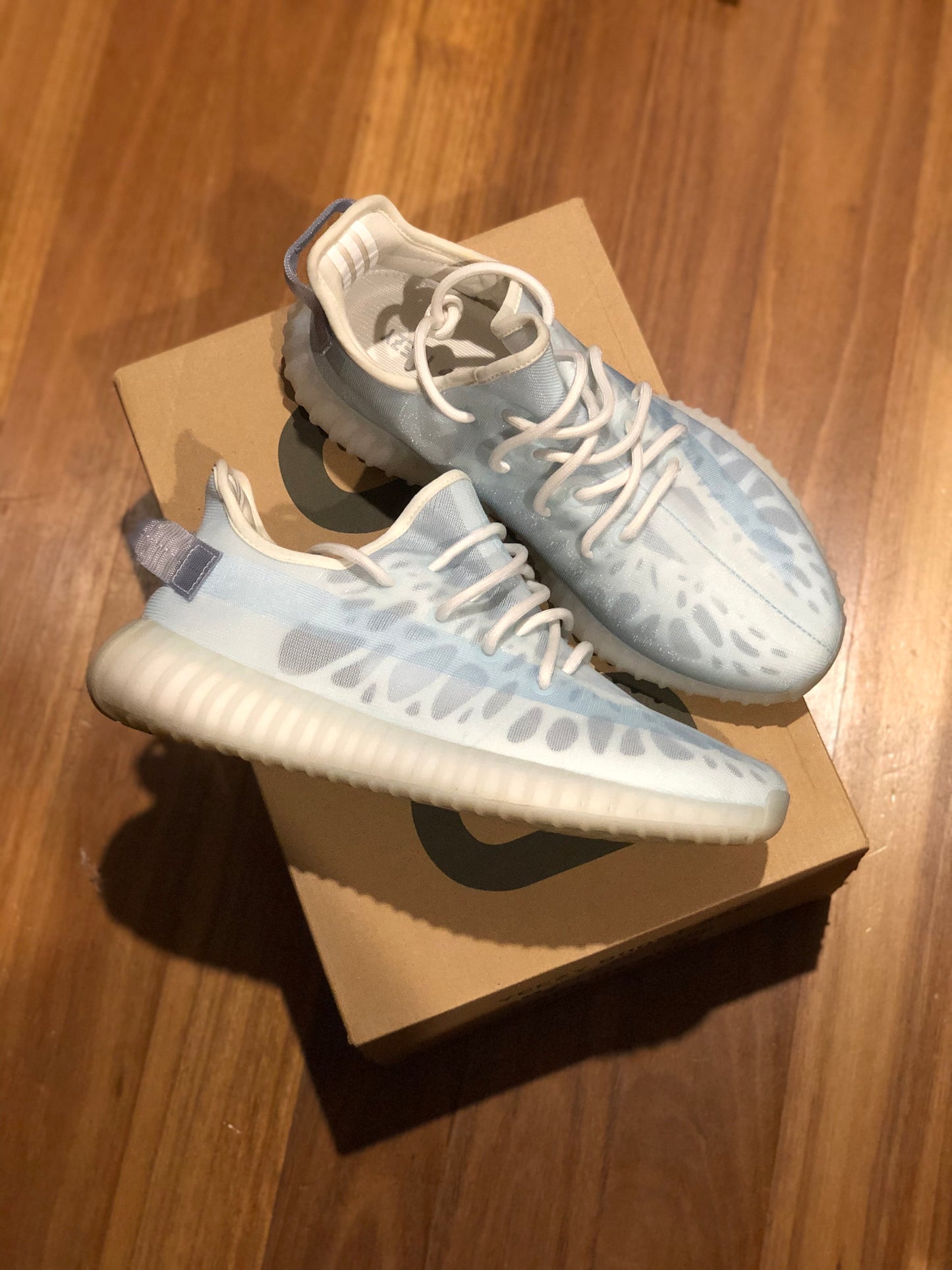 YEEZY 350 MONO ICE US 9 MENS PREOWNED